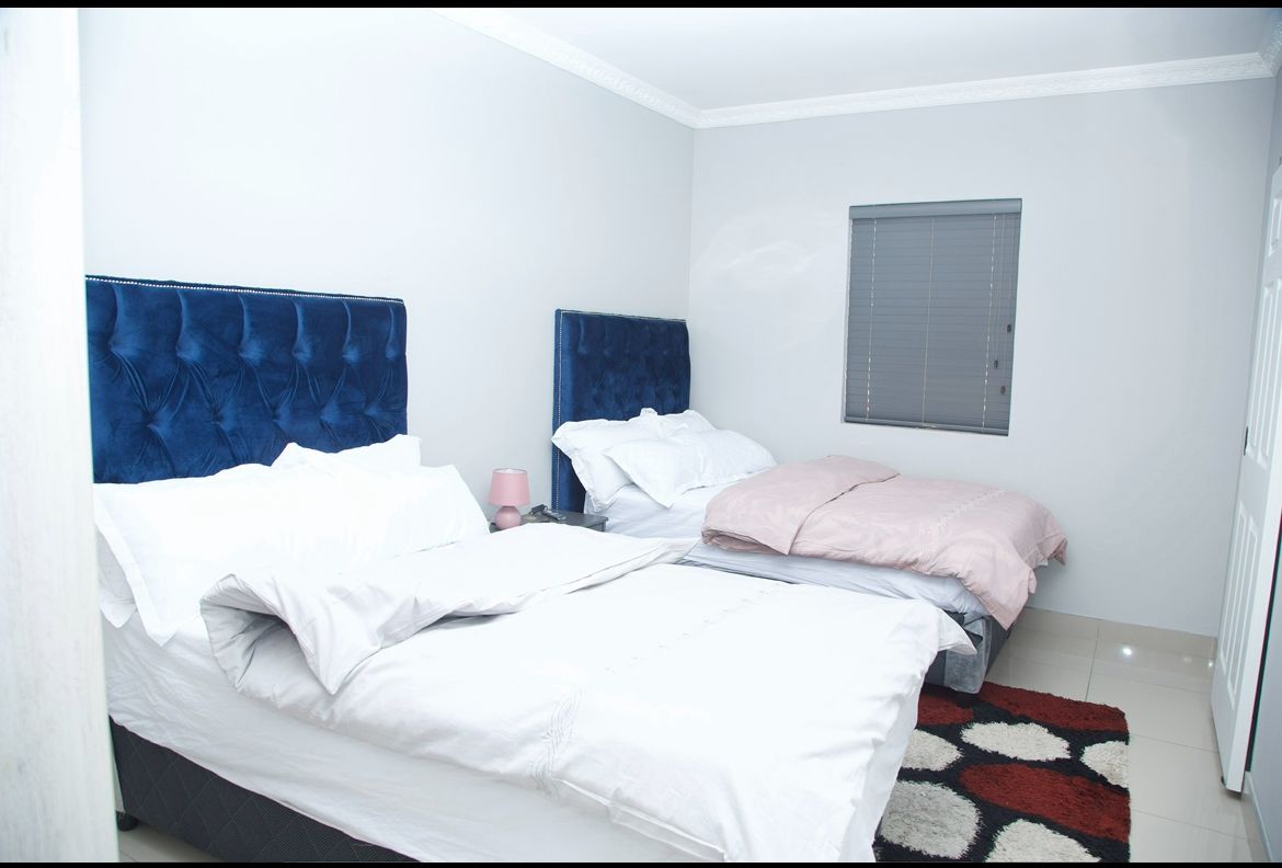To Let 5 Bedroom Property for Rent in Parklands North Western Cape